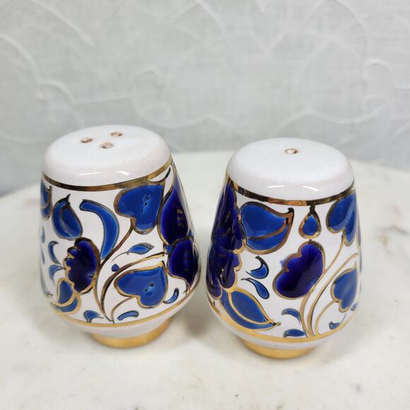 VTG Signed Salt & Pepper Shakers 3" Blue Floral Porcelain Gold Trim Hand Painted - Picture 8 of 14